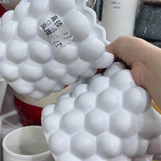 多肉绿植陶瓷花盆9.9包邮，有孔