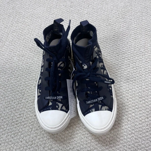 95新 DIOR/迪奥 深蓝色 专柜价9200 平底鞋 98新 38码 A6150