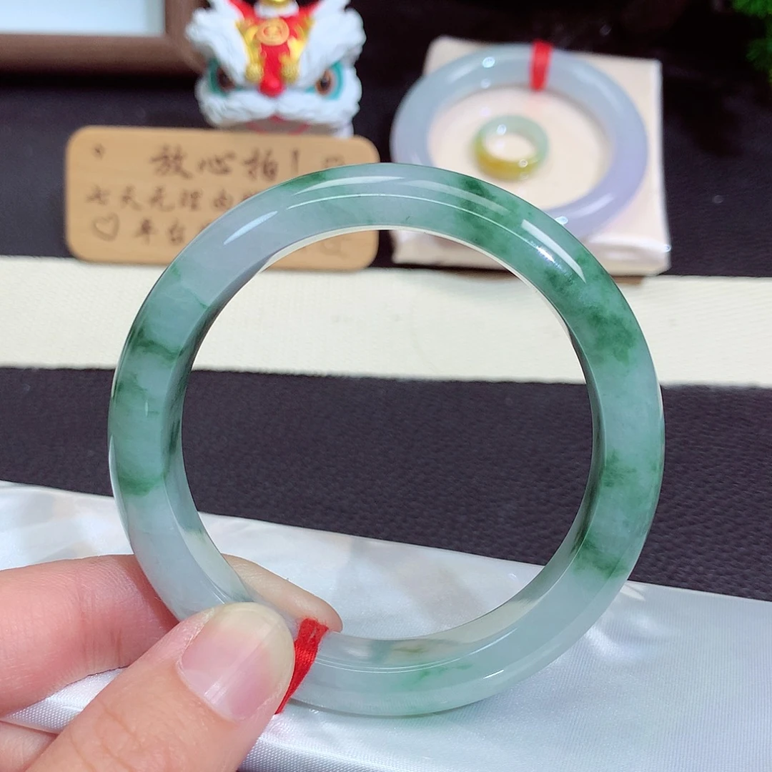 翡翠未镶嵌手镯1280