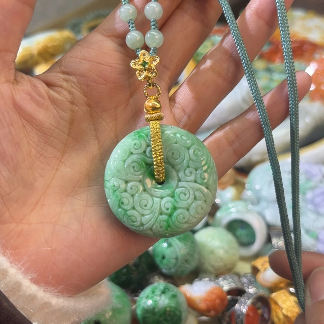 翡翠颈饰未镶嵌待编款