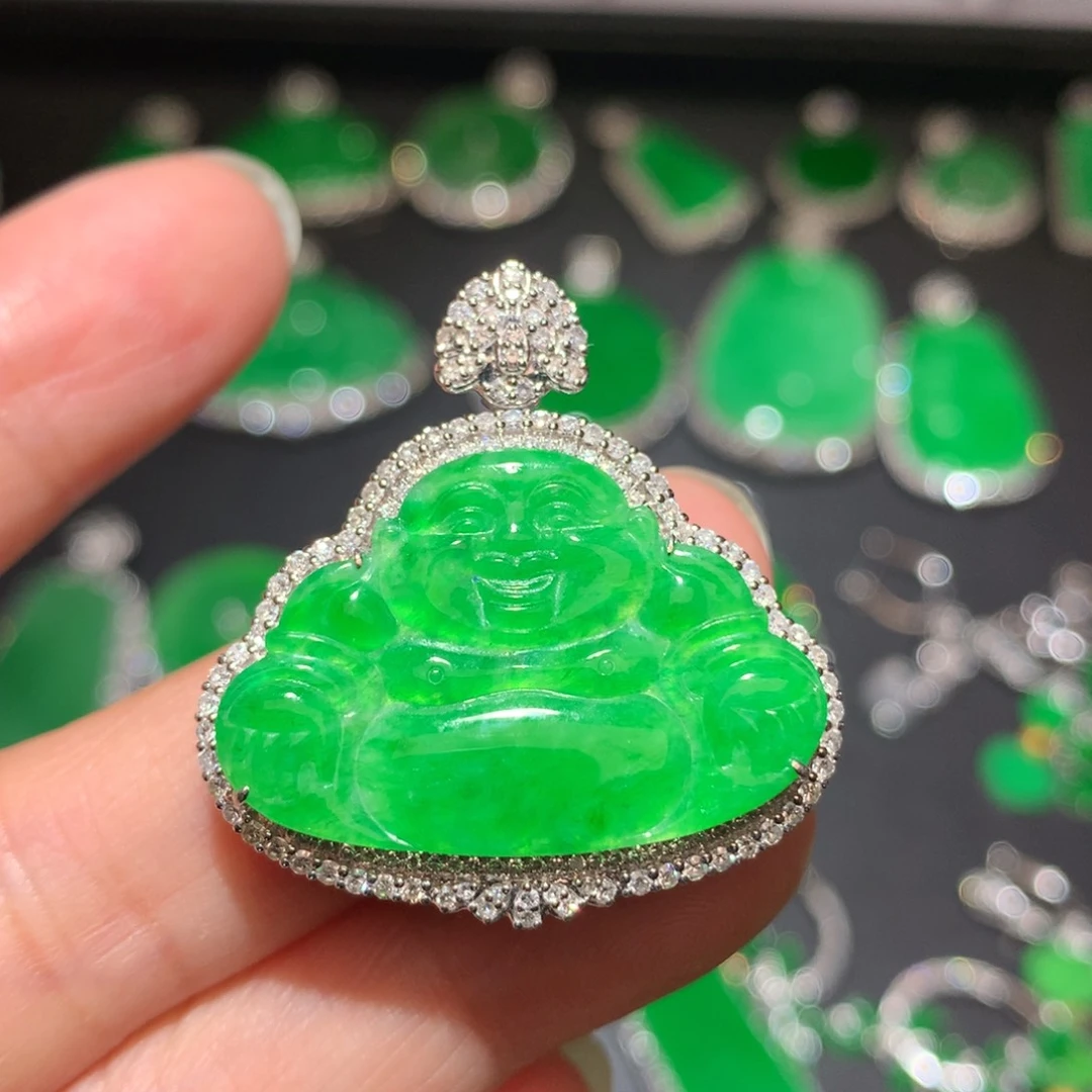 翡翠颈饰18K金镶嵌翡翠