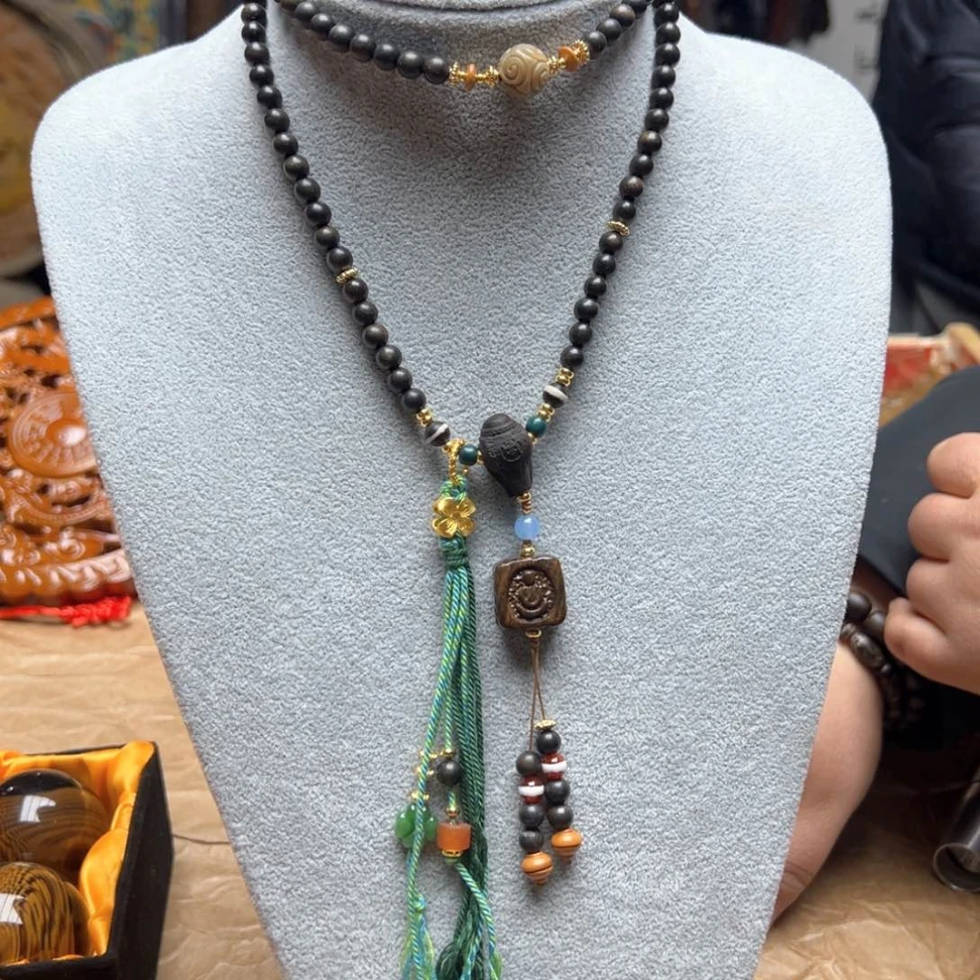 大叶紫檀（黑酸枝木类）