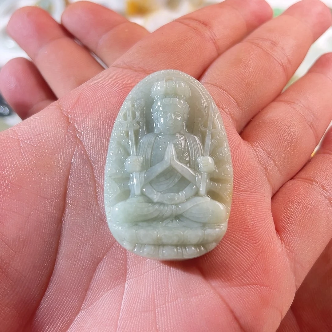 颈饰未镶嵌翡翠千手观音