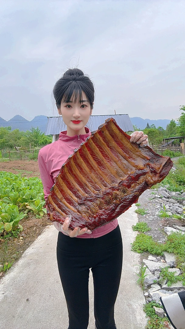 【全家福现称链接】农家土猪大排骨，肉质紧实，所有搭配以直播间为准