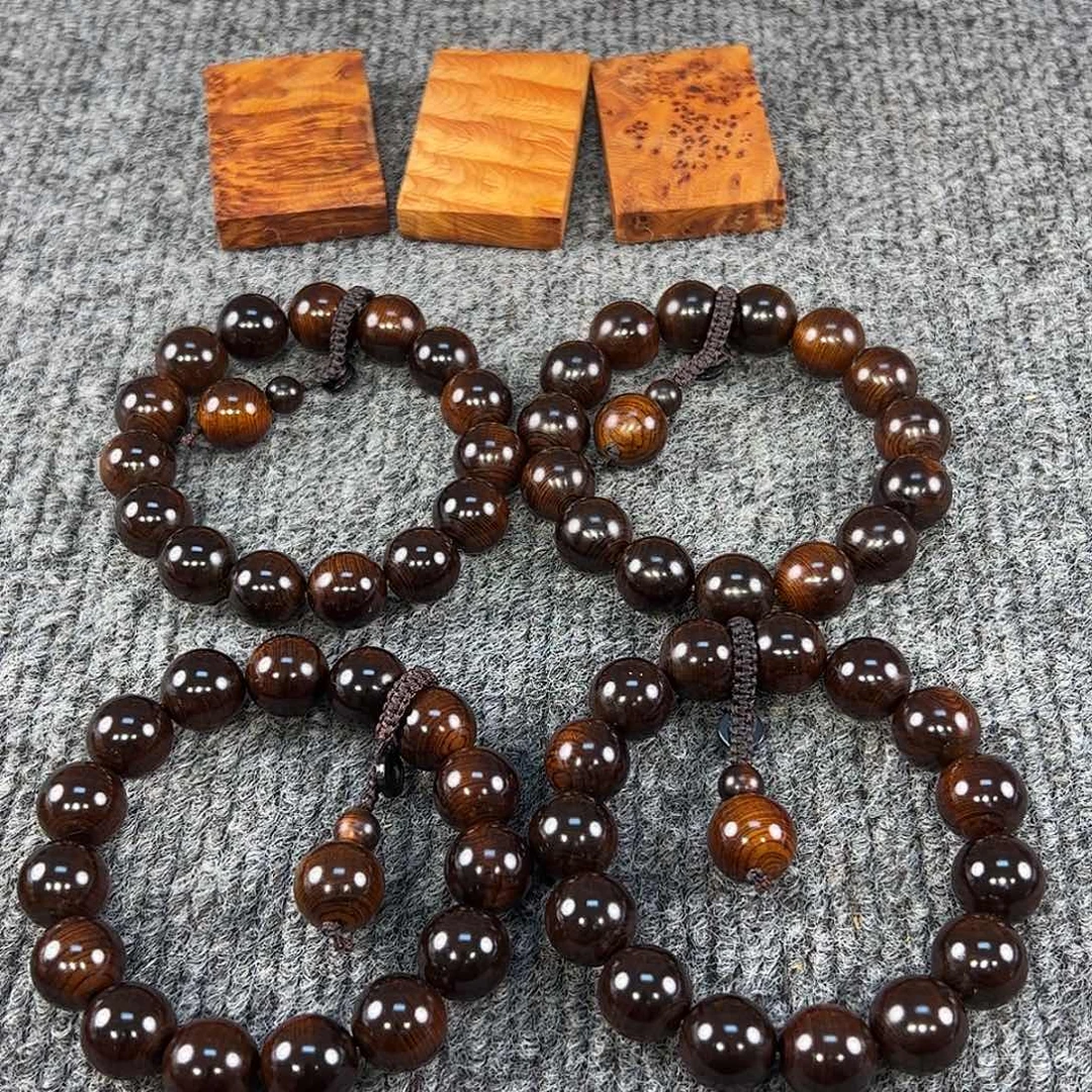 柏木太行崖柏崖窝（天品）15圆珠，黑金刚舍利骨