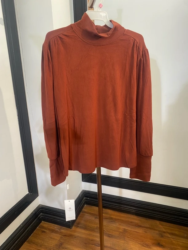 [H6840铁秀红小衫]长袖镂空气质夏季休闲迷彩印花豹纹