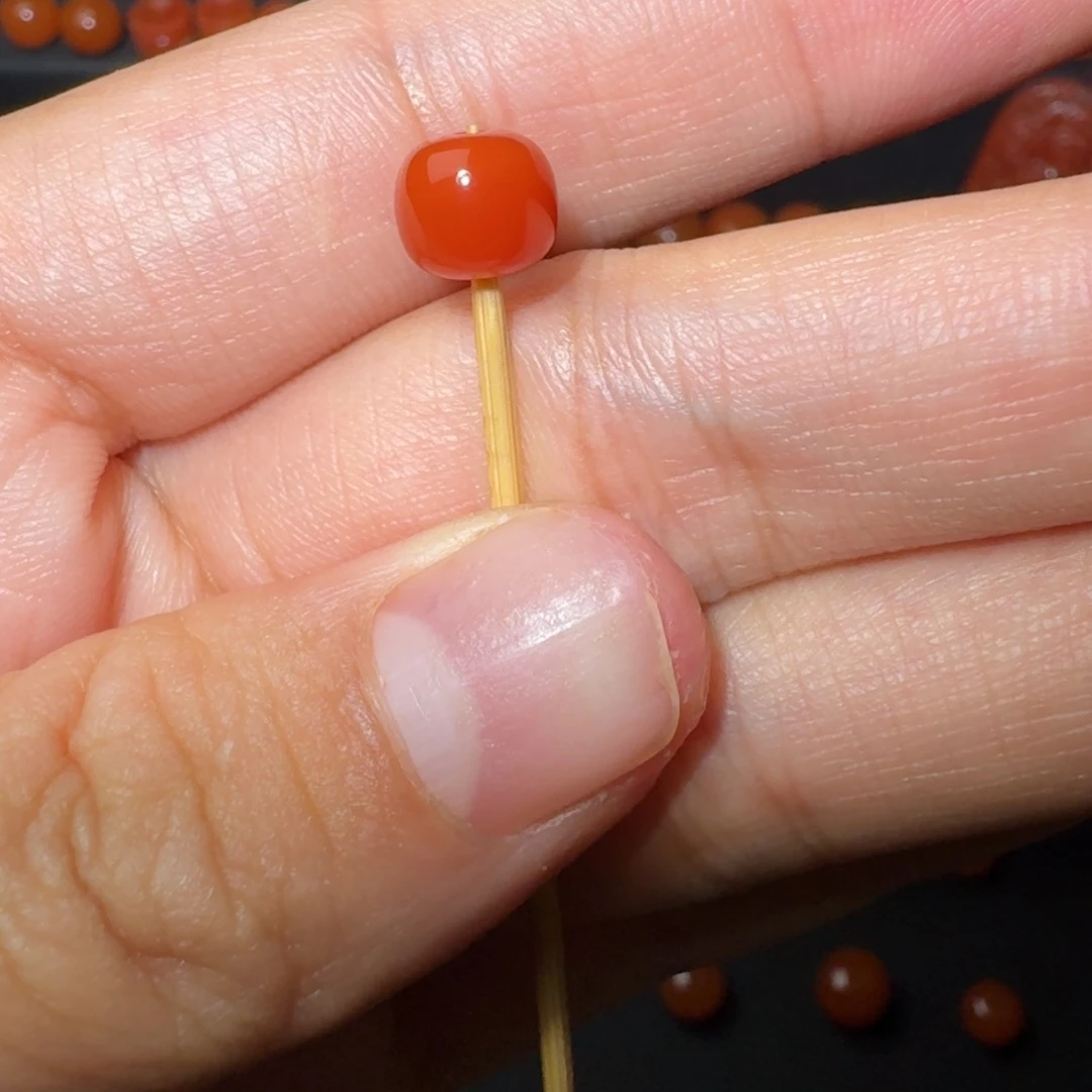 百***胜南红玛瑙未镶嵌瓦西柿子红老形微纹7.7×6.6