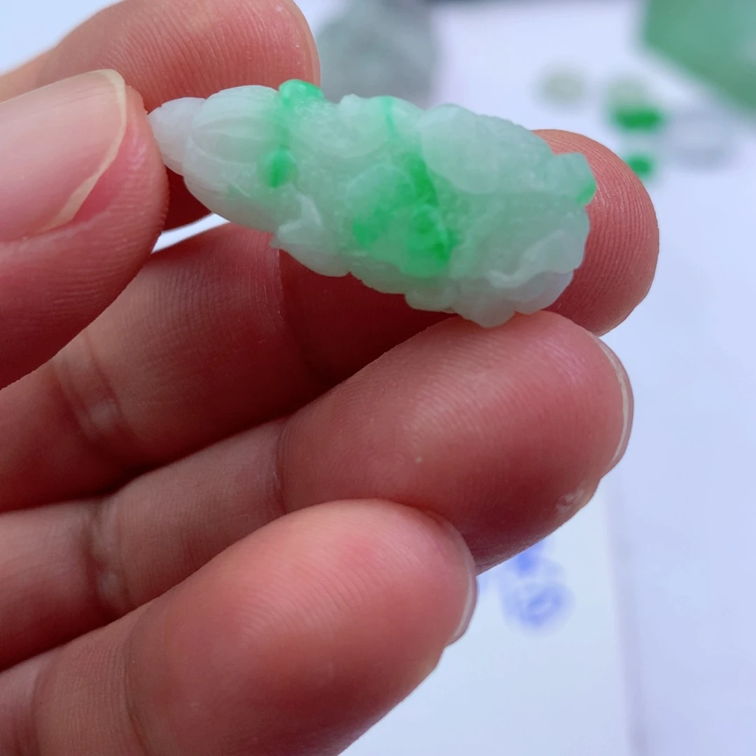 定制翡翠未镶嵌包工