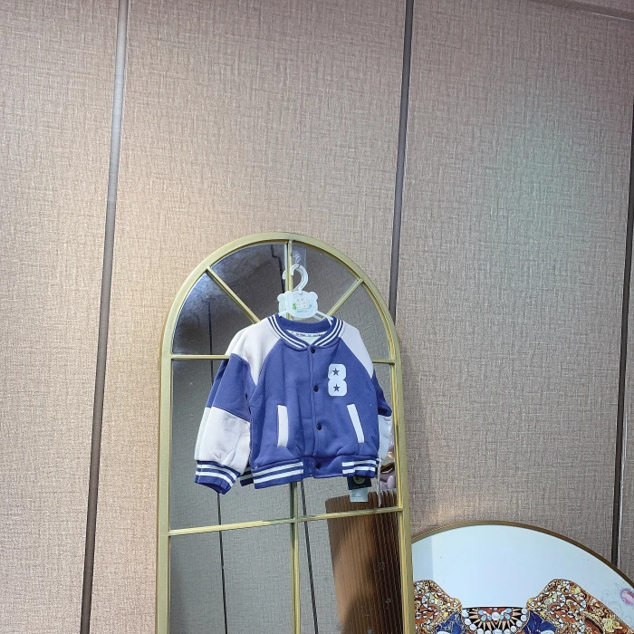 AR140    宝宝蓝色拼接棒球服加绒外套