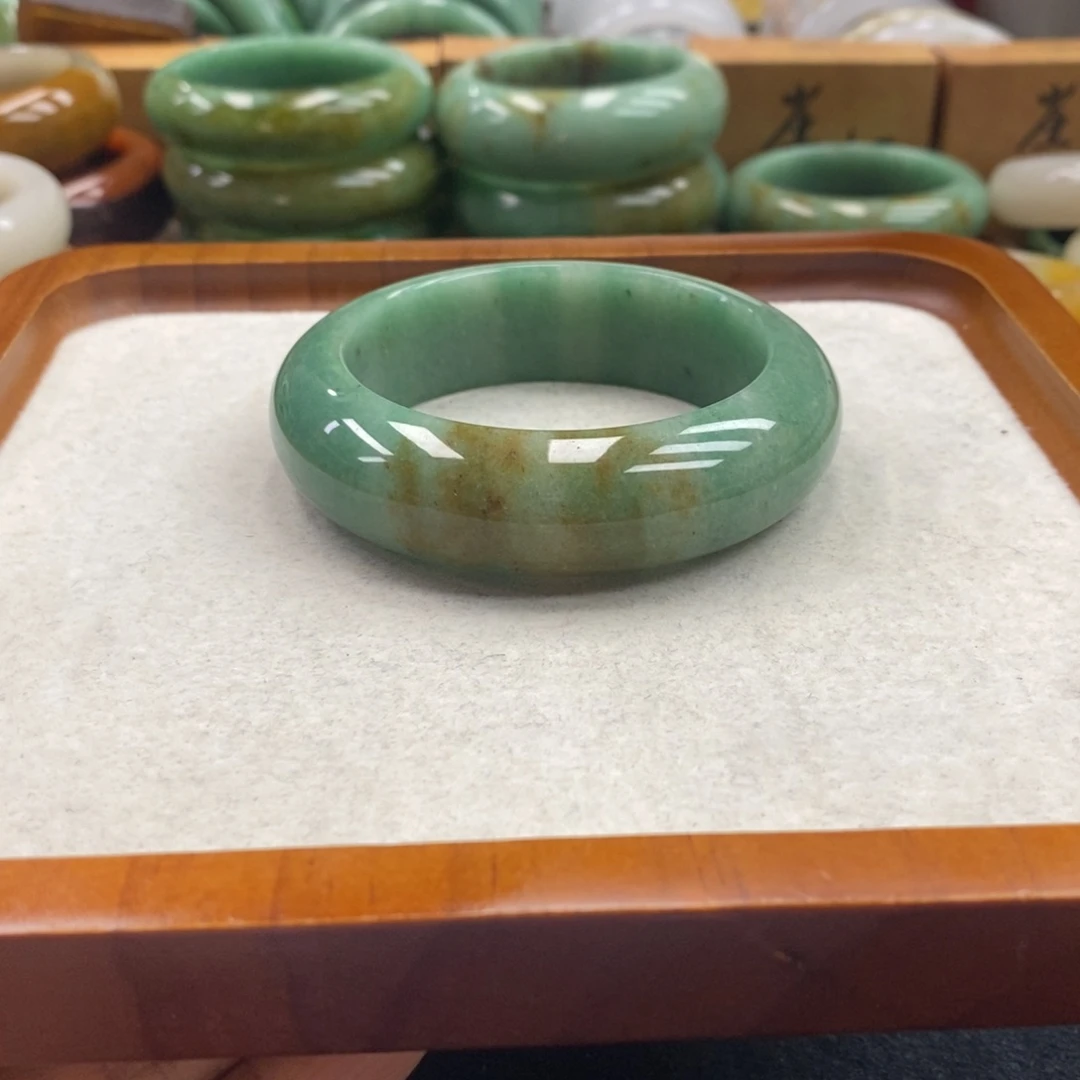 石英岩玉手镯合金