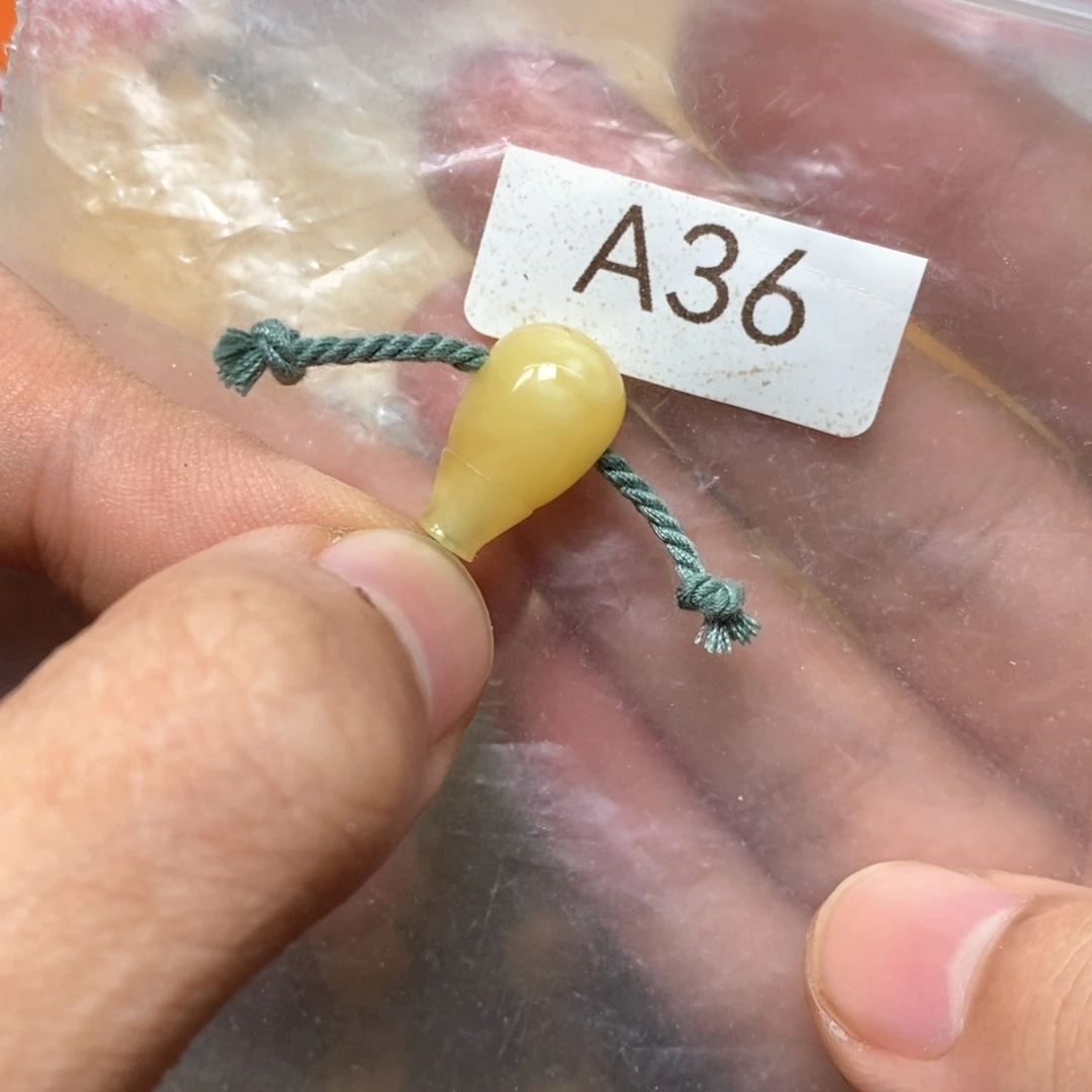 五***门蜜蜡未镶嵌裸石好