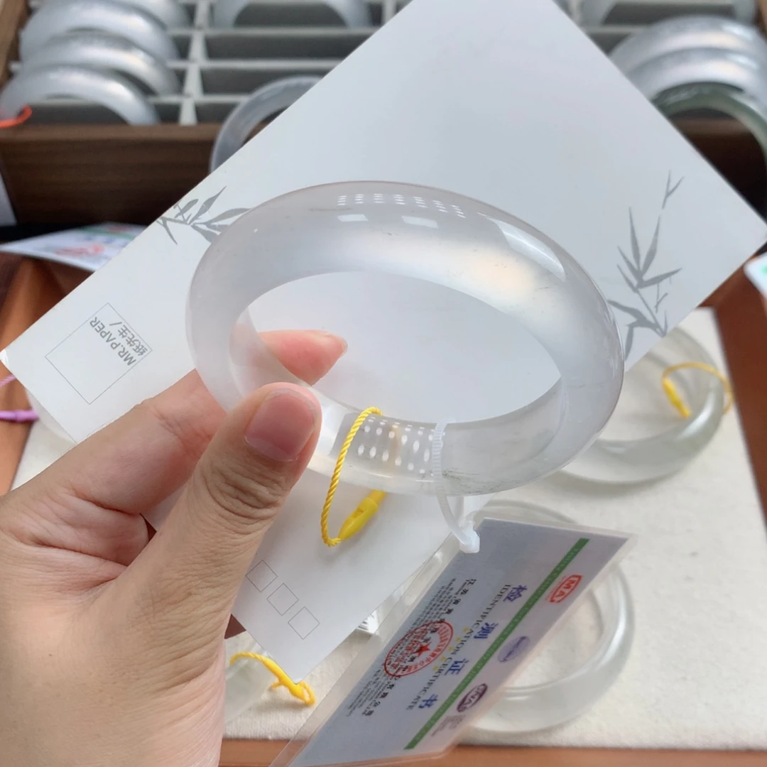 ****、未镶嵌手镯石英质玉（金丝玉）10A60.4