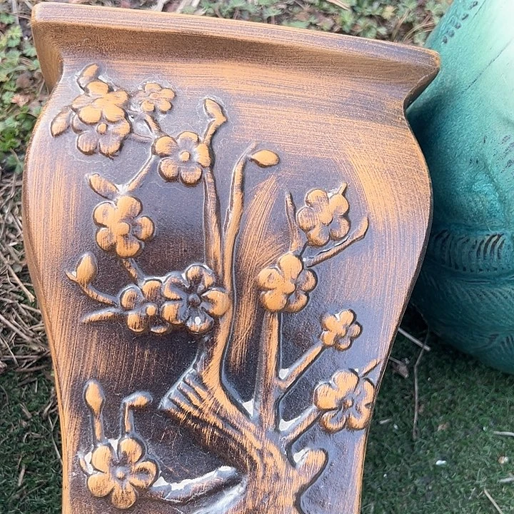 红陶口20高24。。。。。。。