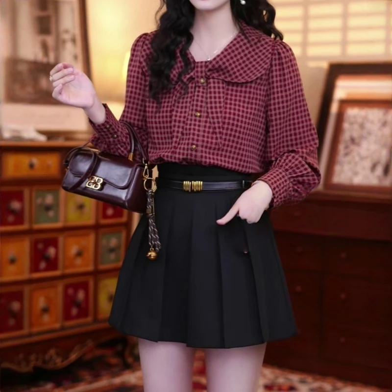 设计感气质红色格子蝴蝶结衬衫女秋季新款减龄洋气显瘦复古上衣潮