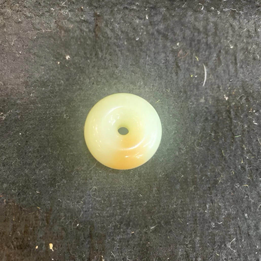 黄白老玉带糖平安扣