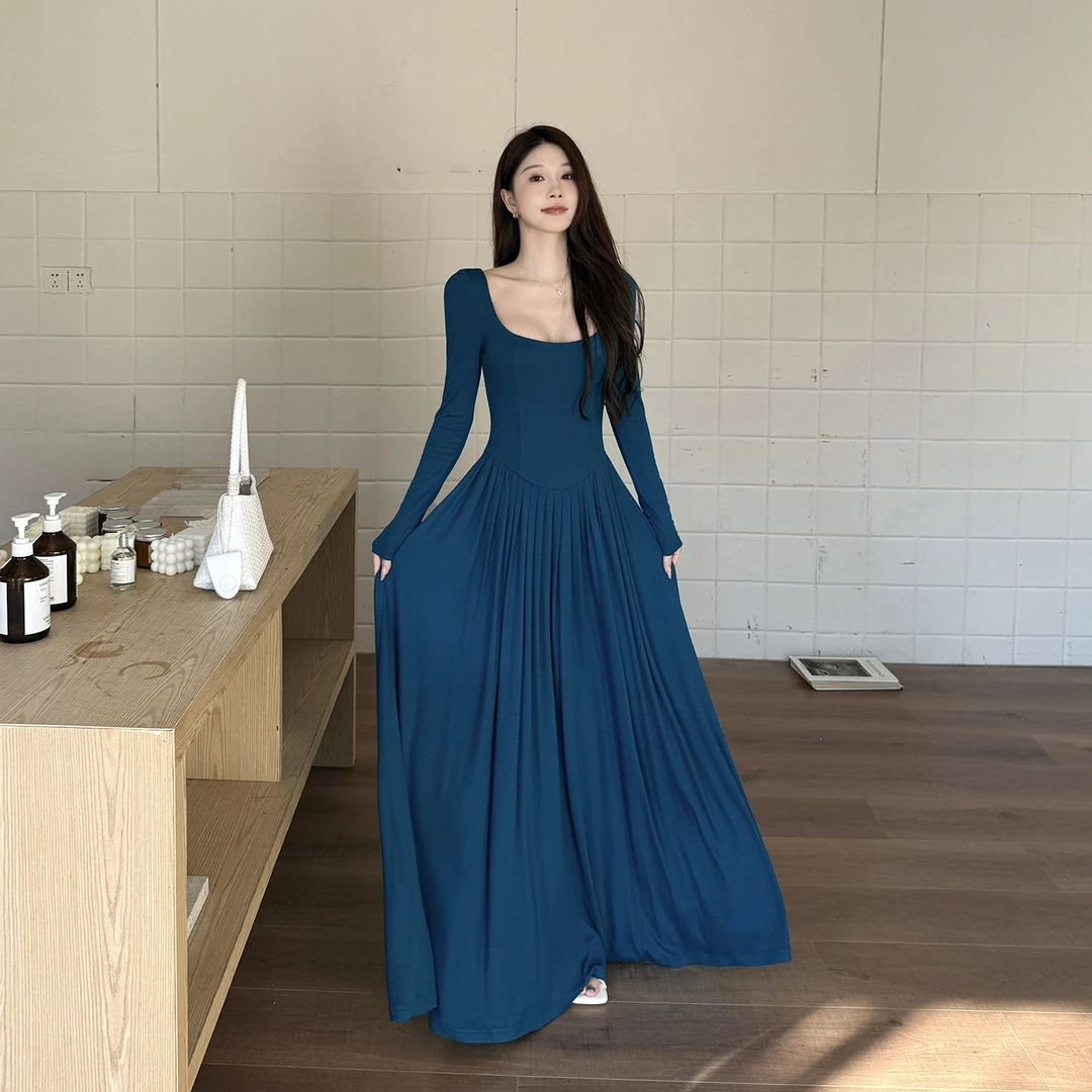 法式复古U领孔雀蓝长袖连衣裙裙子女秋季新款基础修身大摆裙长裙