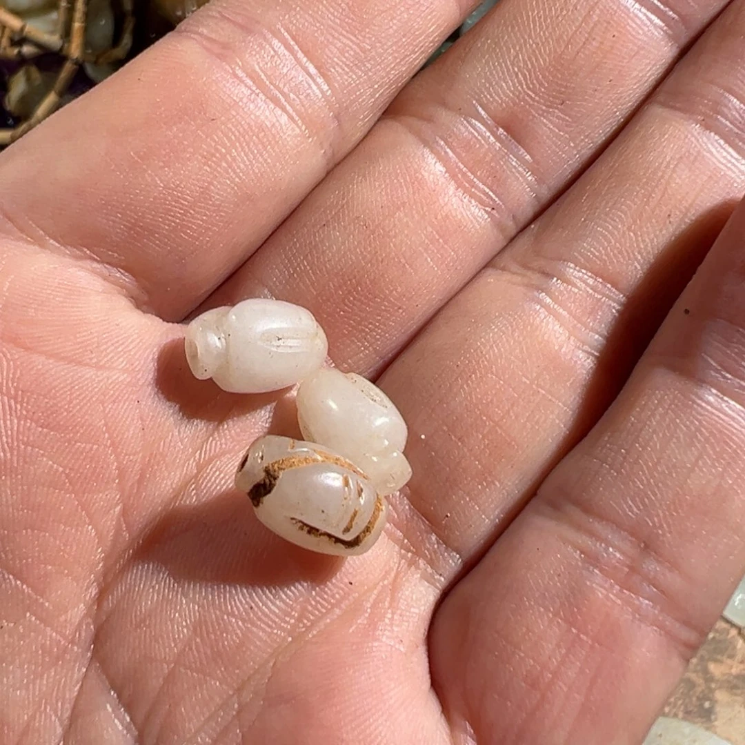 峰***哥和田玉未镶嵌颈饰