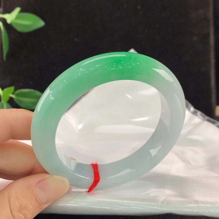 翡翠手镯未镶嵌111/0024