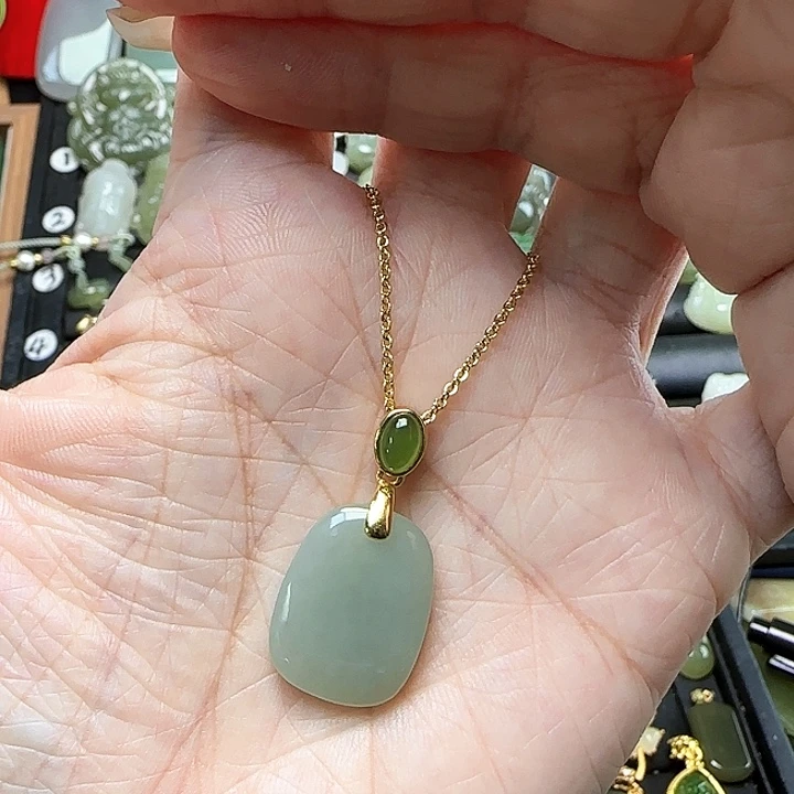 吊坠(赠链)银S925镶嵌和田玉