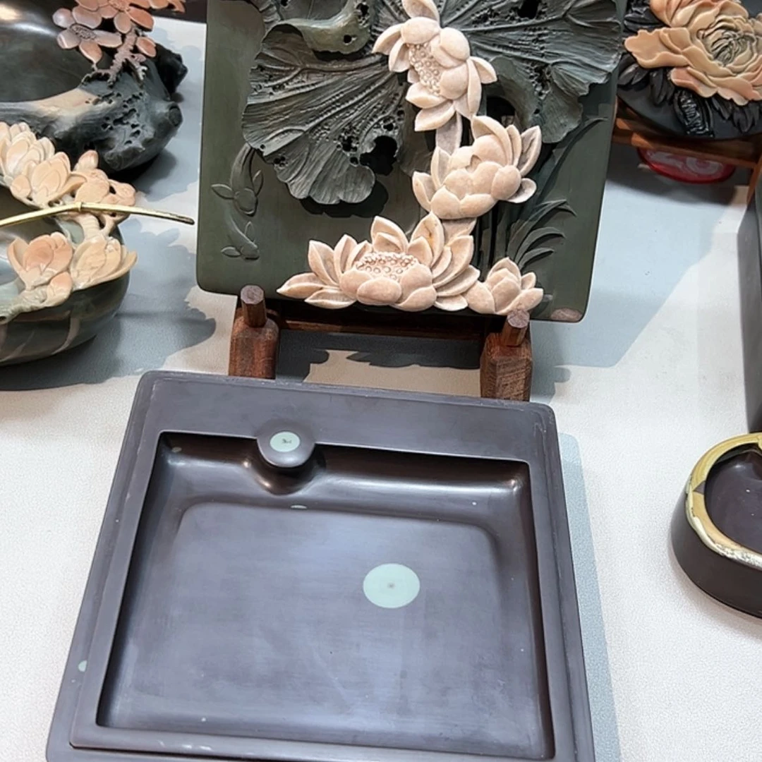 【闪购商品】大****医【年年有余】手工雕刻荷花盖砚