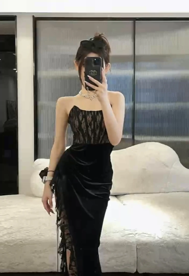 纯欲性感蕾丝拼接中长款丝绒抹胸连衣裙女春装