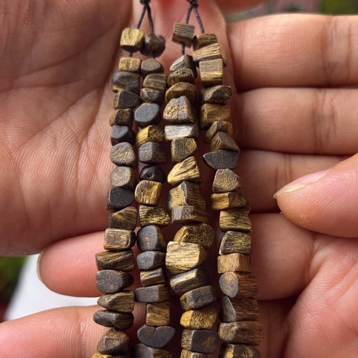 沉香碎屑沉香奇楠车挂两串