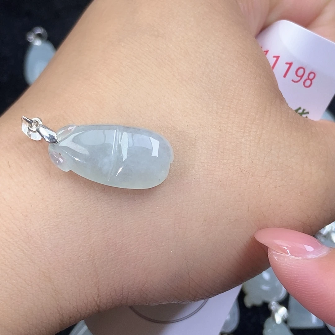 翡翠未镶嵌颈饰天然