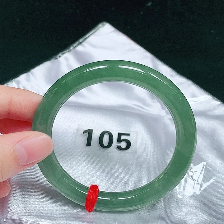 翡翠未镶嵌手镯（圆镯）