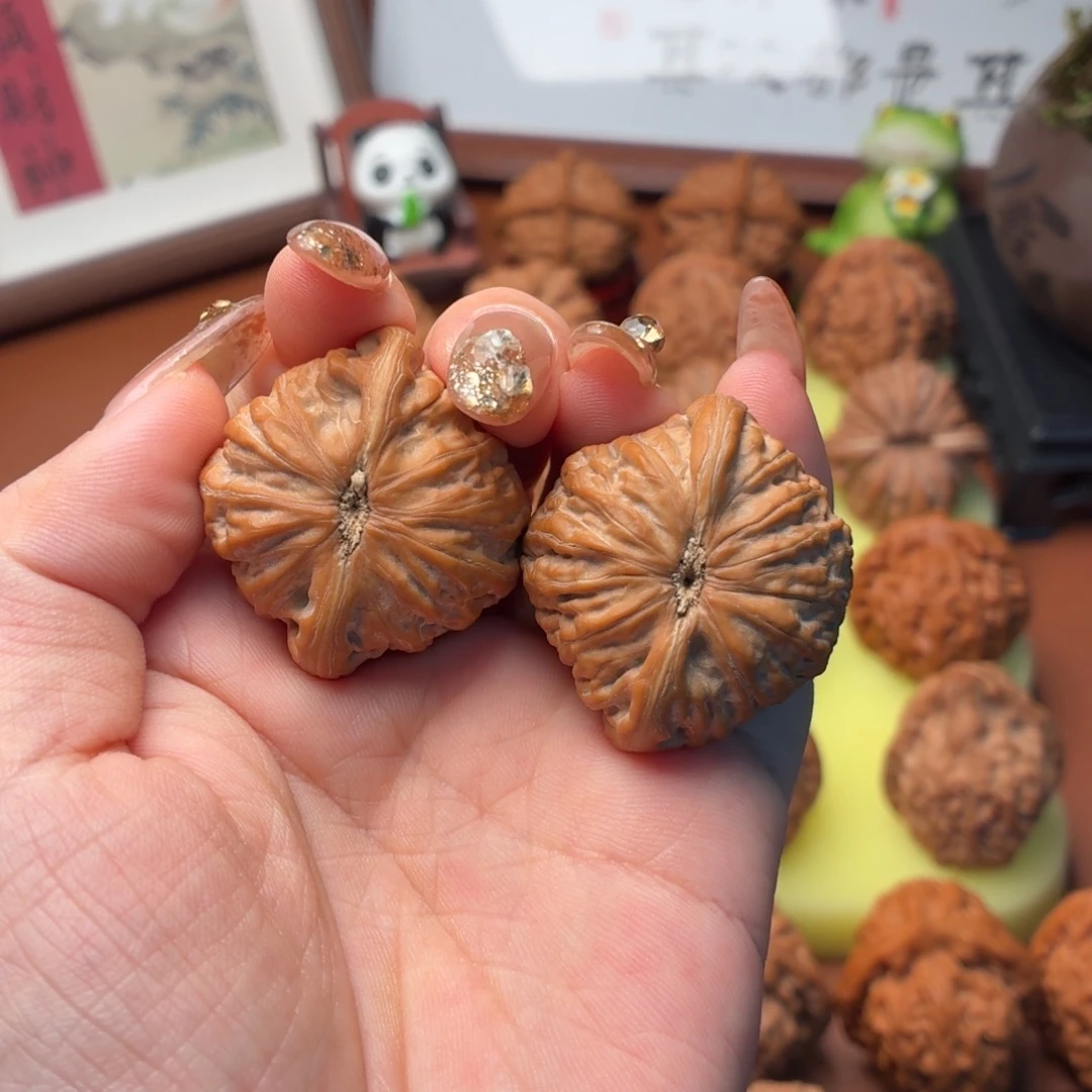 文玩核桃吊坠铁锤38