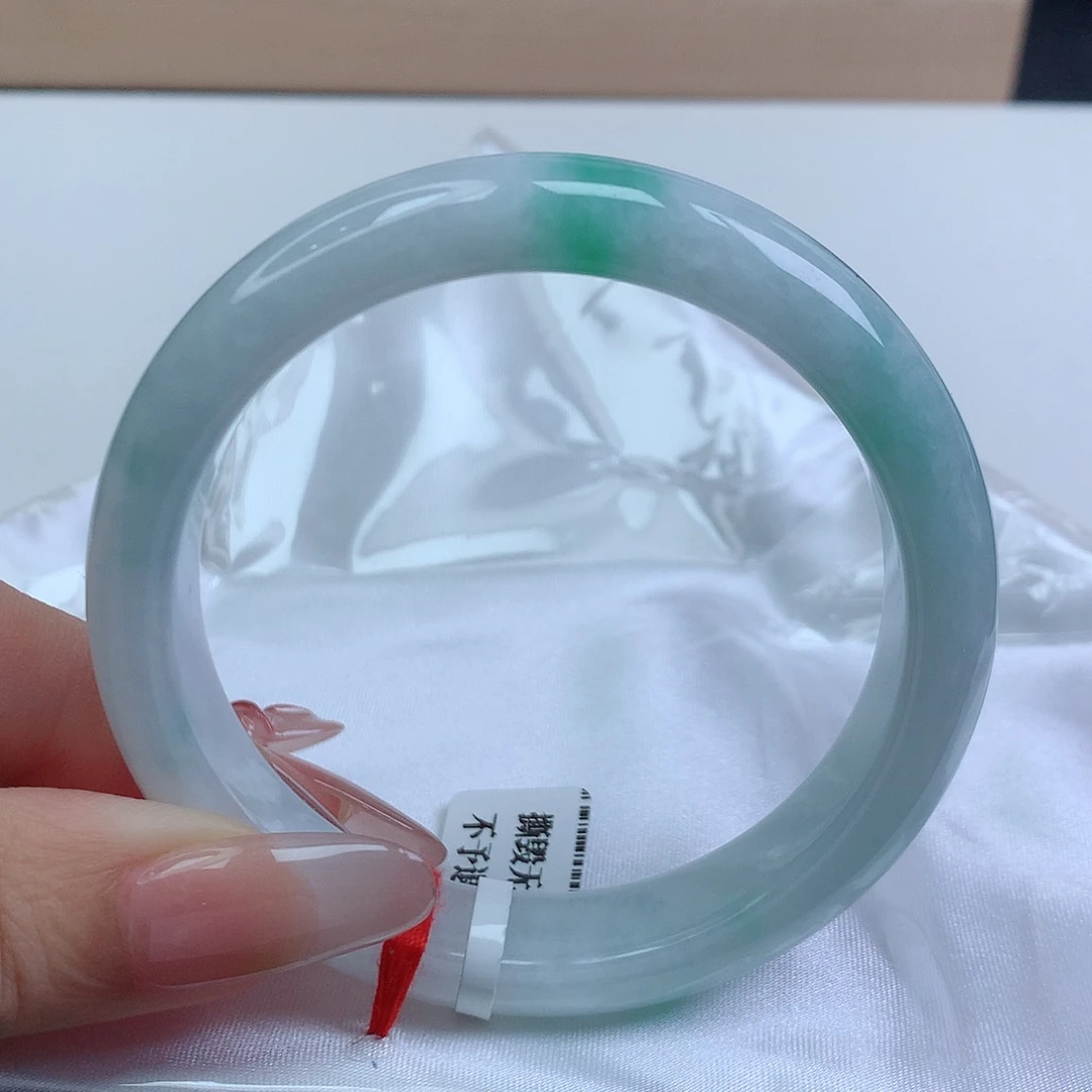 翡翠手镯未镶嵌57.3圈口