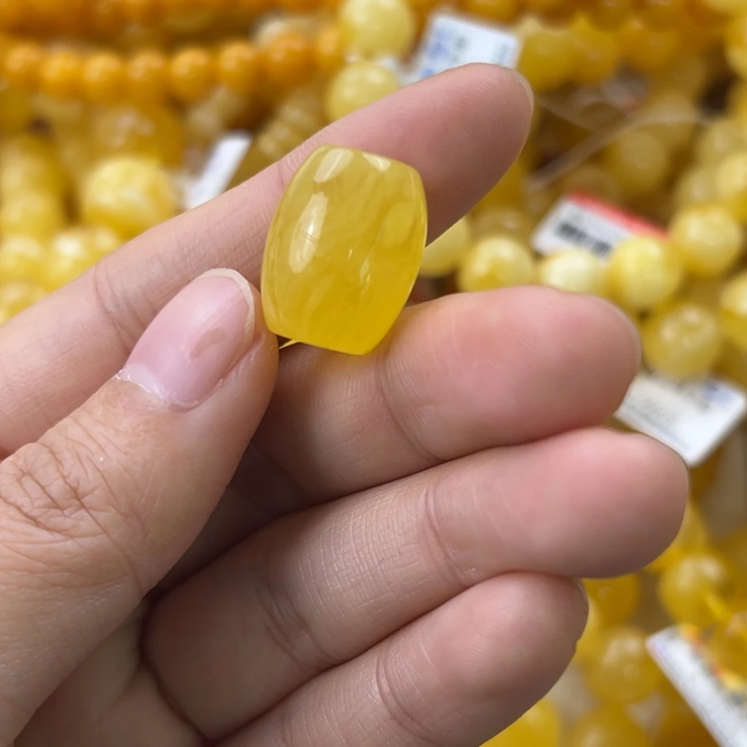 琥珀未镶嵌珠宝奇石