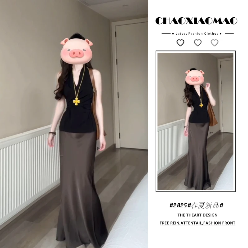 2025年春季新款韩穿搭套装女挂脖露背收腰上衣高级感半身裙两件套