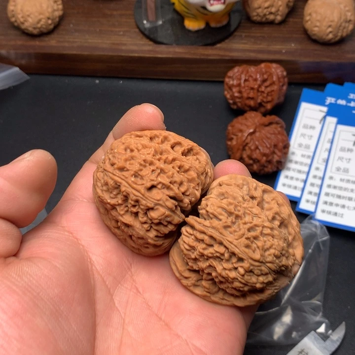 文玩核桃把件45南疆69