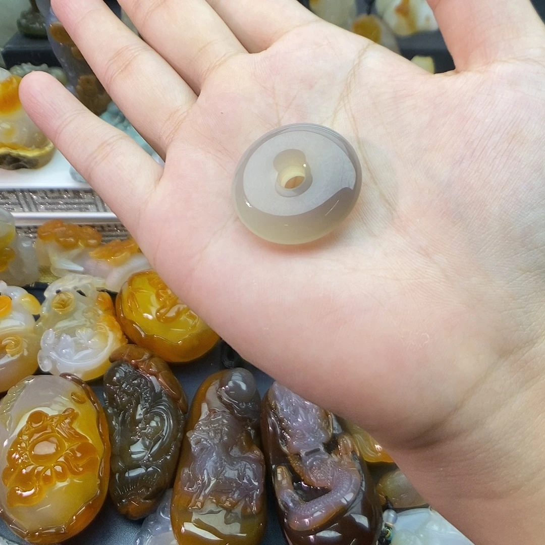 未镶嵌颈饰玛瑙/玉髓