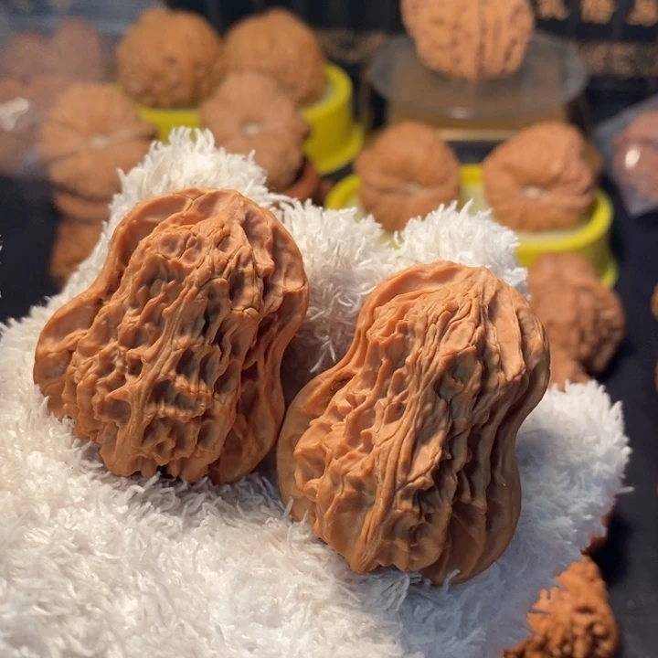 文玩核桃吊坠葫芦