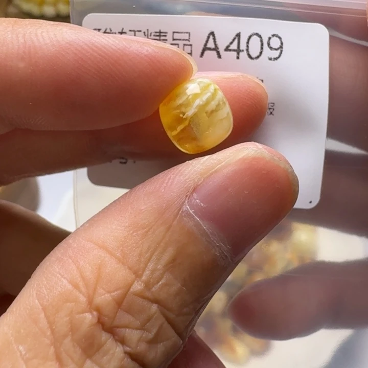 裸石琥珀未镶嵌琥珀