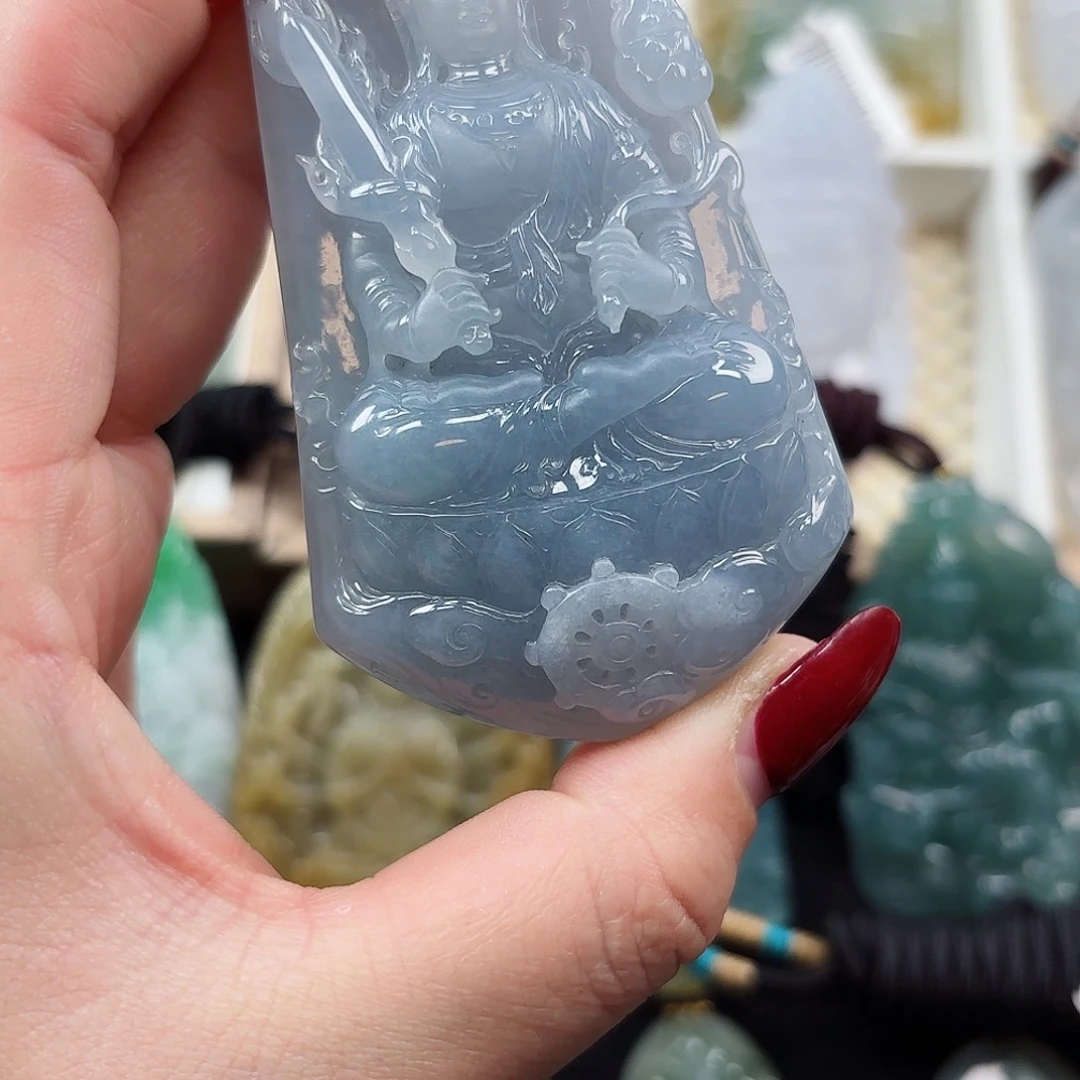 翡翠颈饰未镶嵌胡**帅虚空藏