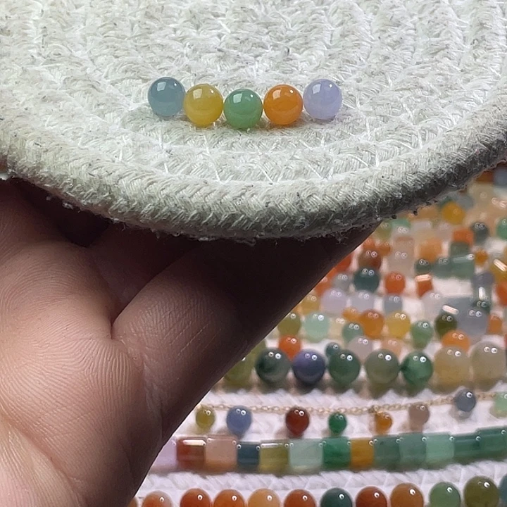 翡翠散珠未镶嵌定制翡翠卡6+，一组