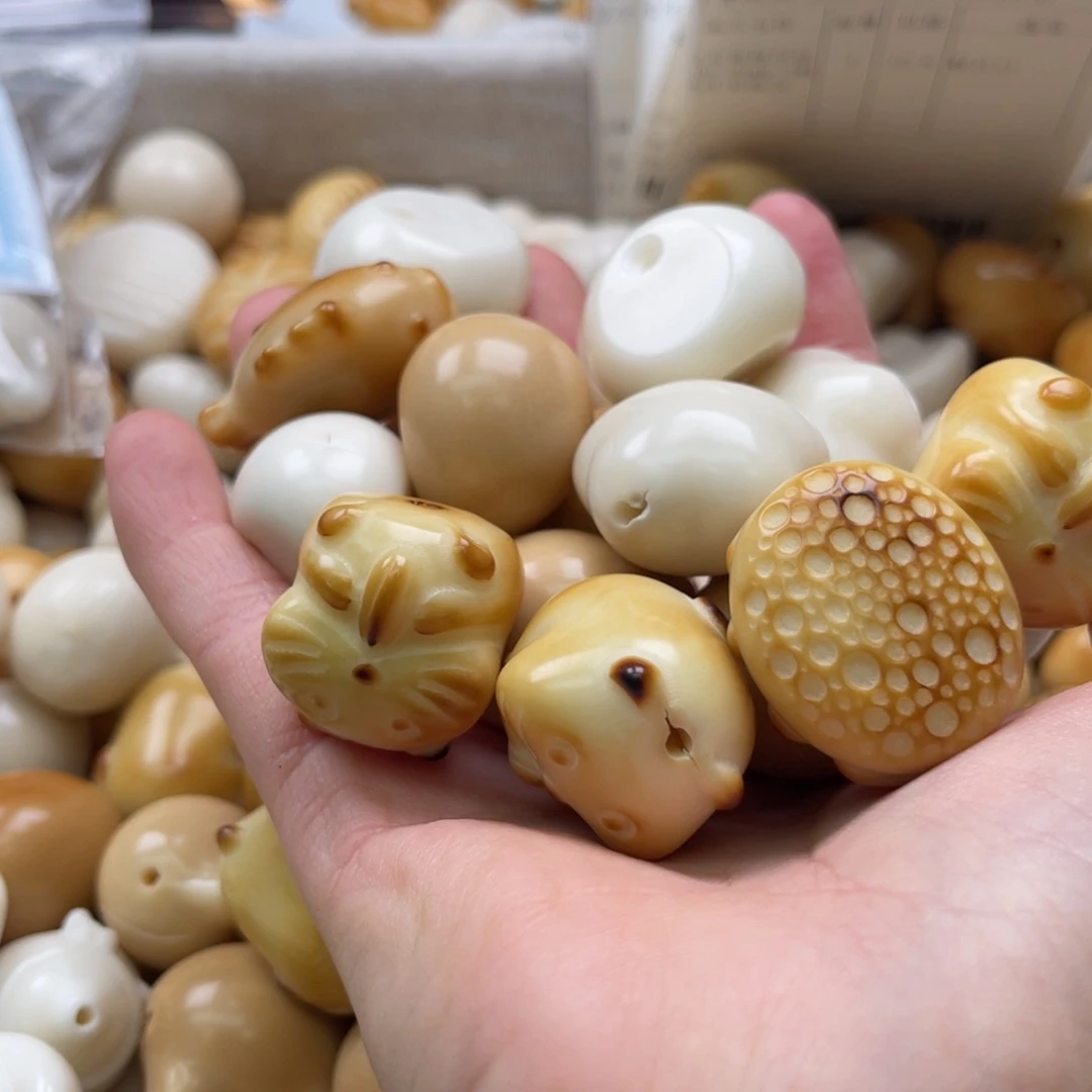 白玉菩提吊坠b25-30mm/3颗象牙果微瑕