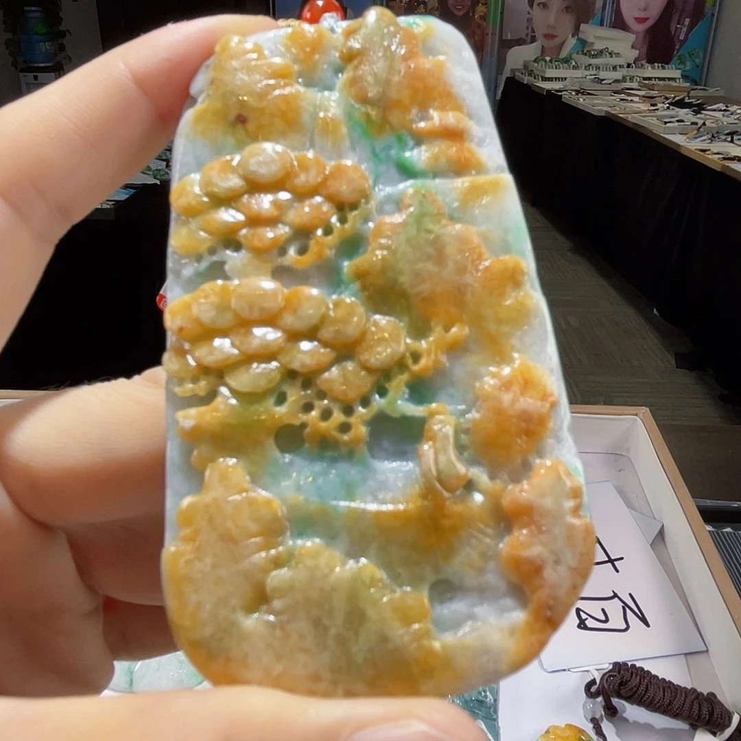 颈饰未镶嵌翡翠一