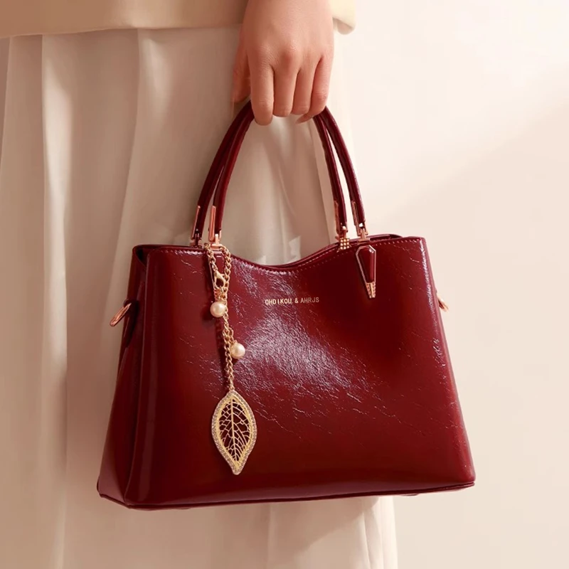 2025新款手提包时尚大托特包潮流单肩斜跨包大容量婚包婆婆包