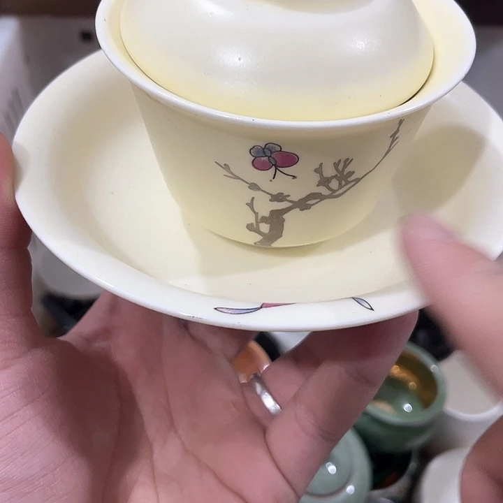 陶瓷茶具全部清清完回家过年