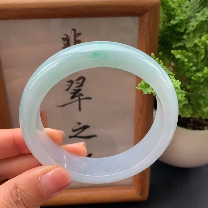 翡翠手镯未镶嵌翡翠手镯56