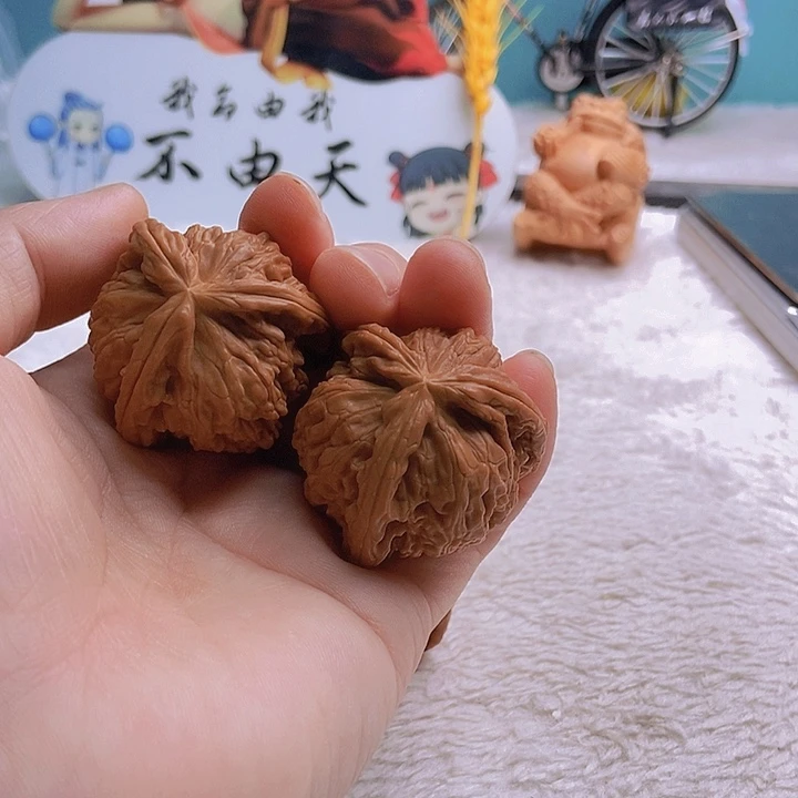把件文玩核桃卡**卡三棱