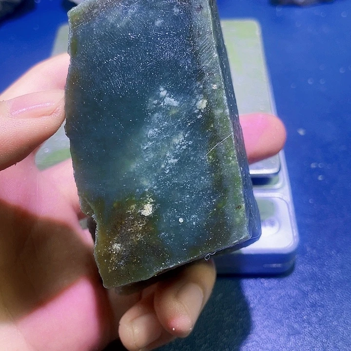 未镶嵌和田玉（糖玉）珠宝半成品