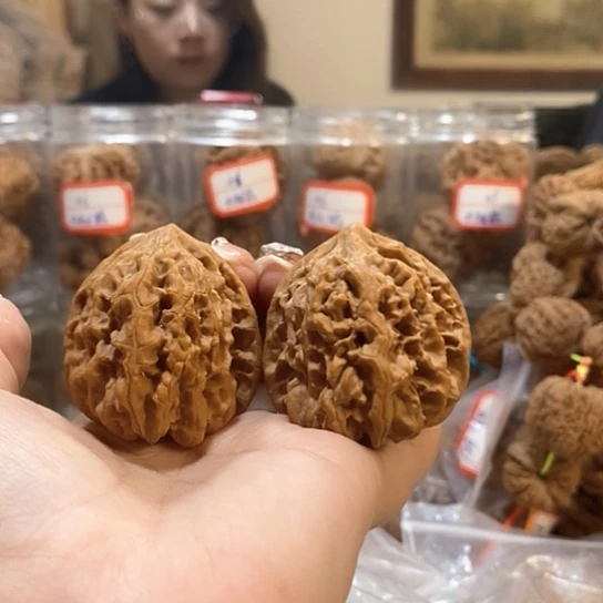 文玩核桃吊坠42鸡心有修