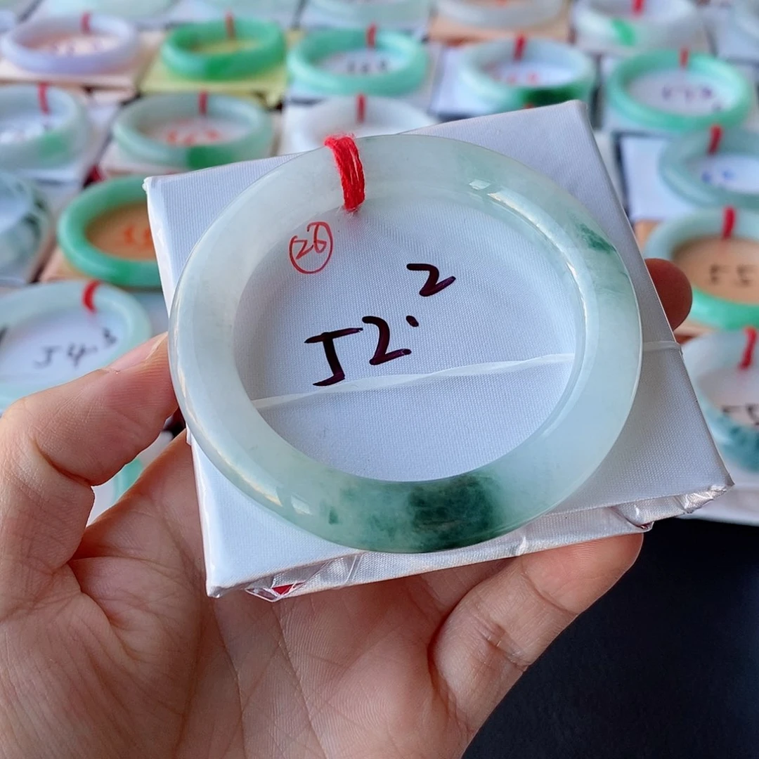 翡翠手镯未镶嵌26号