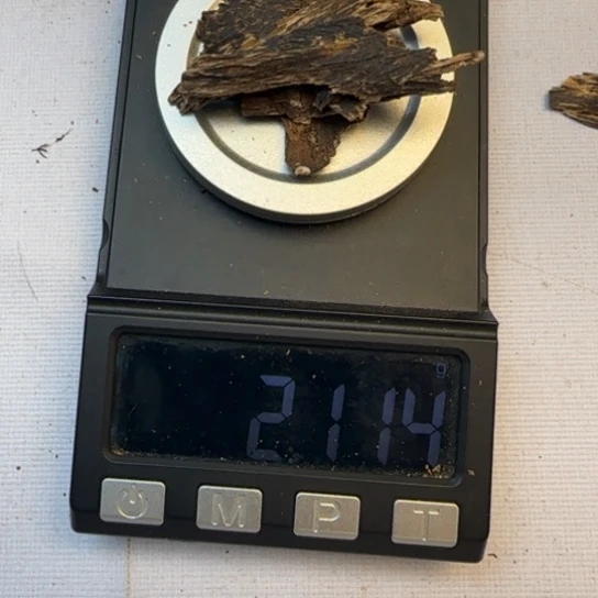 沉香摆件六**君深圳包头2.1克