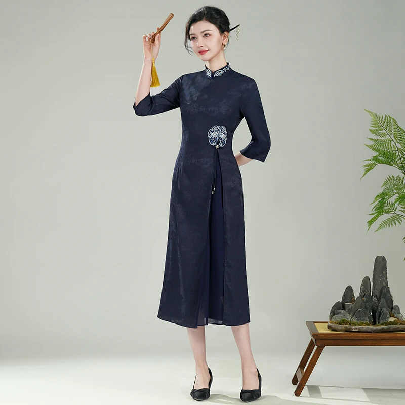 秀观唐兰瑶2025春秋女装新款改良新中式国风刺绣花复古旗袍连衣裙
