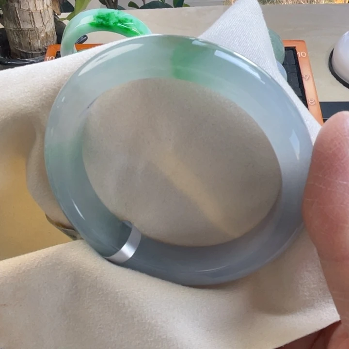 翡翠未镶嵌手镯缅甸翡翠